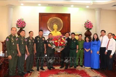 Delegación militar camboyana visita ciudad vietnamita de Can Tho