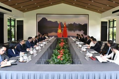 Canciller vietnamita sostiene conversaciones con su homólogo chino
