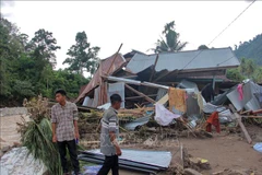 Deslizamiento de tierra en Indonesia deja un muerto y nueve desaparecidos