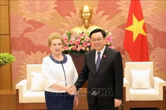 Profundizan cooperación multifacética entre Vietnam y Hungría