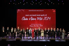 Programa de intercambio artístico de Hanoi ayuda a promover amistad internacional