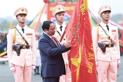 Premier vietnamita insta a construir una fuerza de policía móvil de élite