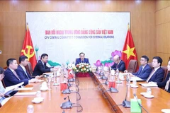 Dirigentes partidistas vietnamitas y argelinos sostienen conversaciones en línea