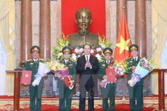 Ascienden de rango oficiales del Ejército Popular de Vietnam
