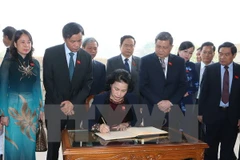 Vietnam considera importante fortalecer nexos con partidos políticos de India