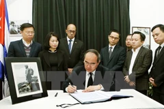 Presidente de FPV rinde homenaje al comandante cubano Fidel Castro
