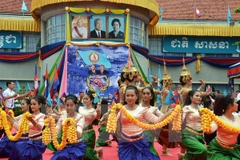 Efectúan en Camboya Festival Cultural ASEAN-China