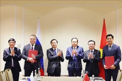 Presidente del Legislativo dialoga con representantes de grupos rusos
