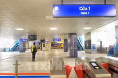 Puerta de entrada a la línea de metro de Nhon-la estación de Hanoi. (Foto: VNA)