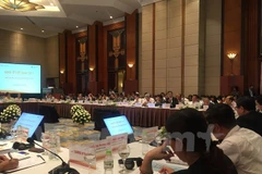 Vietnam y Francia intercambian experiencias en administración de prensa digital 