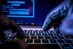 Camboya arresta a centenares de sospechosos de estafa telefónica por Internet