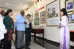 Presidente de la Asamblea Nacional de Cuba, Esteban Lazo, visita provincia survietnamita