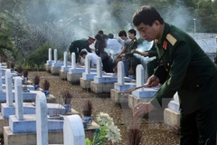 Inhuman restos de combatientes vietnamitas caídos en Camboya