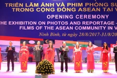 Inauguran en Vietnam exposición sobre ASEAN 