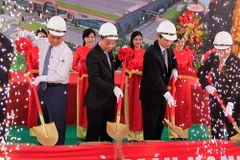 Inician construcción de primera fábrica de piezas de motores de aviones en Vietnam