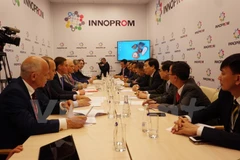 Vietnam y Rusia impulsan cooperación interregional