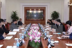 Partidos gobernantes de Vietnam y Singapur impulsan cooperación 