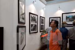 Exposición fotográfica resalta nexos de amistad entre Vietnam, Laos y Camboya 