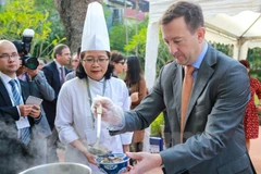 Cocineros de 24 restaurantes vietnamitas demostrarán técnicas de culinaria francesa