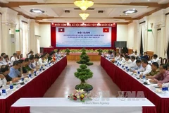 Localidades vietnamita y laosiana intensifican cooperación multifacética 