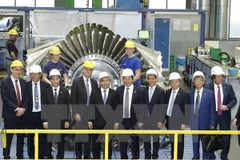 Premier de Vietnam pide más inversiones de empresas alemanas