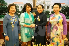 Presidenta de Cumbre Mundial de Mujeres aprecia esfuerzos de Vietnam en empoderamiento de féminas