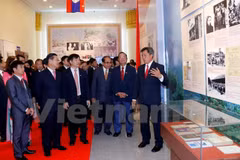 Exposición fotográfica resalta nexos de amistad Vietnam-Laos
