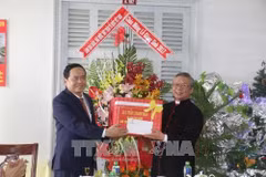 Presidente de FPV extiende felicitaciones de Navidad a comunidad católica