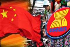 ASEAN y China acuerdan fortalecer cooperación en conectividad 