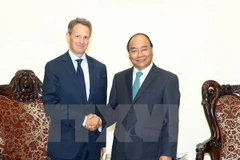 Premier vietnamita dialoga con presidente de grupo Warburg Pincus