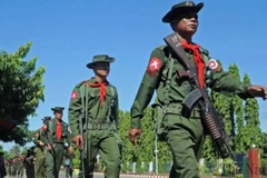Miles de personas marchan en Myanmar para expresar apoyo al ejército