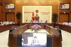 Comité Permanente del Parlamento vietnamita analiza situación socioeconómica