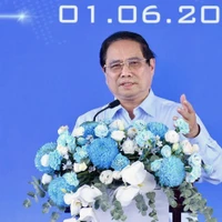 Premier asiste a ceremonia de inicio de un centro tecnológico de 300 millones de dólares en Hanoi
