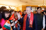 El secretario general del Partido Comunista y presidente de Vietnam, To Lam, se reúne con representantes de la comunidad connacionales en India. (Fuente: VNA)