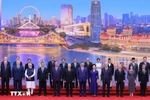 El secretario general del Partido Comunista y presidente de China, Xi Jinping, el primer ministro vietnamita, Pham Minh Chinh, y delegados en la Cumbre de la Organización de Cooperación de Shanghái (OCS) 2025 toman una foto de recuerdo. (Fuente: VNA)