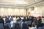 Panorama del coloquio sobre el desarrollo de centros financieros en Vietnam. (Foto: VNA)