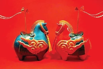 Celebraciones y símbolos del caballo iluminan la llegada del Año Nuevo Lunar 2026 en Vietnam