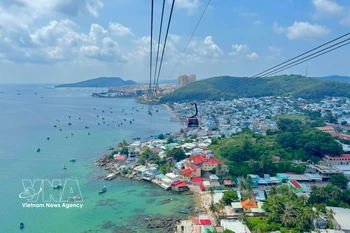 El teleférico de Hon Thom en la zona especial de Phu Quoc, provincia sureña de An Giang (Foto: VNA)