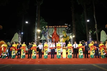 La 46.ª edición del Festival de Flores de Primavera de Ciudad Ho Chi Minh fue inaugurada este jueves en el Parque Tao Dan (Foto: VNA)
