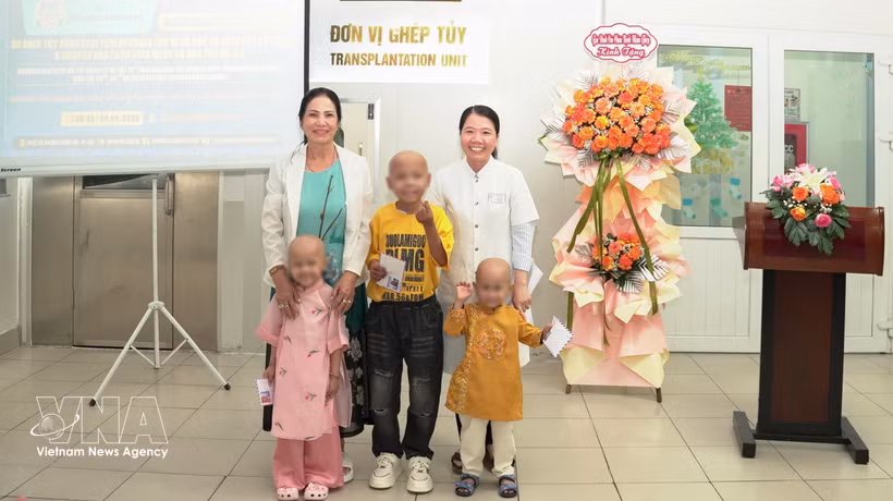 Niños en el día de su alta hospitalaria. Foto: VNA