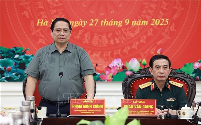El primer ministro Pham Minh Chinh habla en la reunión (Fuente: VNA)