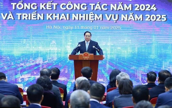 El primer ministro Pham Minh Chinh pronuncia un discurso en el evento. (Fuente: VNA)