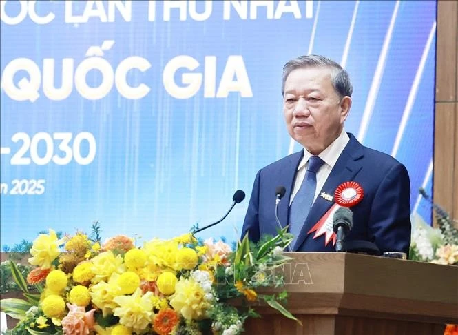 El secretario general del Partido Comunista de Vietnam, To Lam, pronuncia un discurso en el evento (Fuente: VNA)