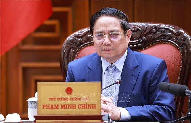 El primer ministro de Vietnam, Pham Minh Chinh, preside la reunión. (Fuente: VNA)