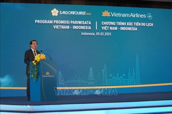 Ha Van Sieu, subdirector de la Autoridad Nacional de Turismo de Vietnam (VNAT), habla en el evento (Fuente: VNA)