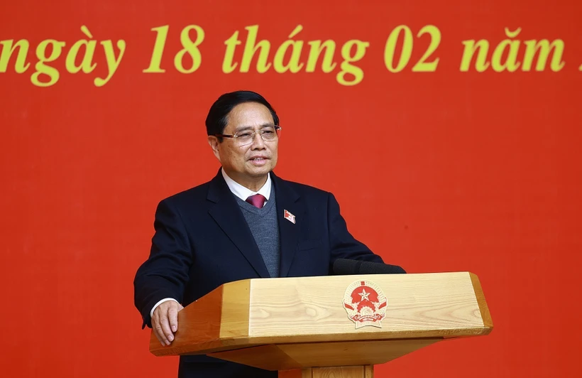 El primer ministro Pham Minh Chinh pronuncia su discurso en la reunión (Fuente: VNA)