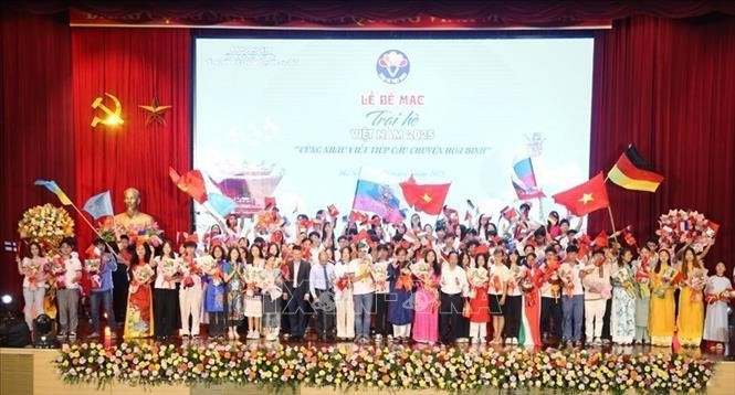La ceremonia de conclusión del Campamento de Verano de Vietnam 2025. (Fuente: VNA)