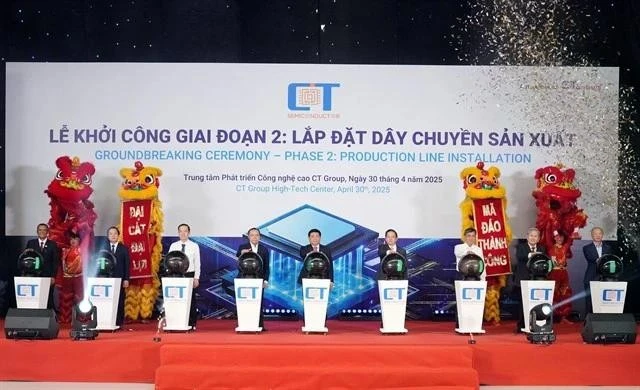 Ceremonia de colocación de la primera piedra de la segunda fase de la construcción de la primera fábrica de chips semiconductores de propiedad local de Vietnam. (Foto: CT Semiconductor)