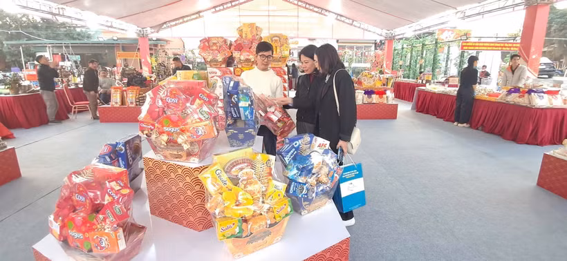 En los stands del evento (Fuente: VNA)