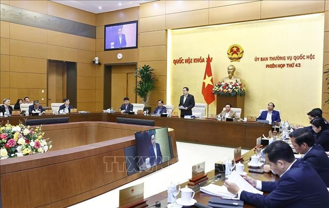 El presidente de la Asamblea Nacional, Tran Thanh Man, pronuncia un discurso en la 43.ª reunión del Comité Permanente de la Asamblea Nacional de Vietnam (Fuente: VNA) 